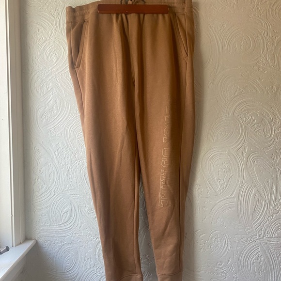 Aeropostale track pants, size XL. Brown. Good condition, minimal wear. - Picture 3 of 5